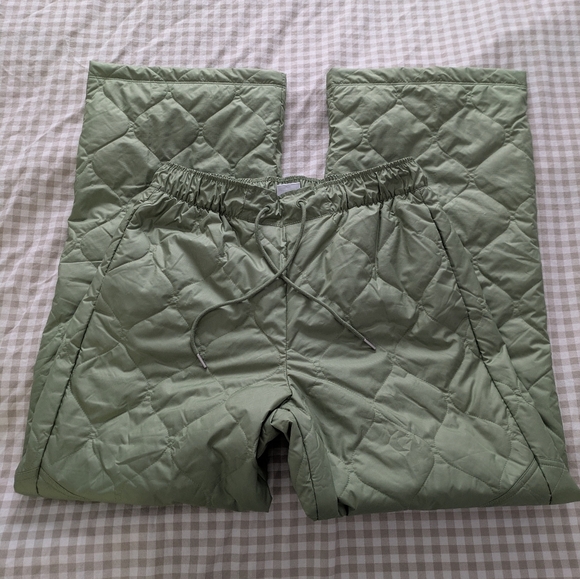 Nike Women's Quilt High Rise Omni-Heat HBR Pants Medium - Picture 3 of 6